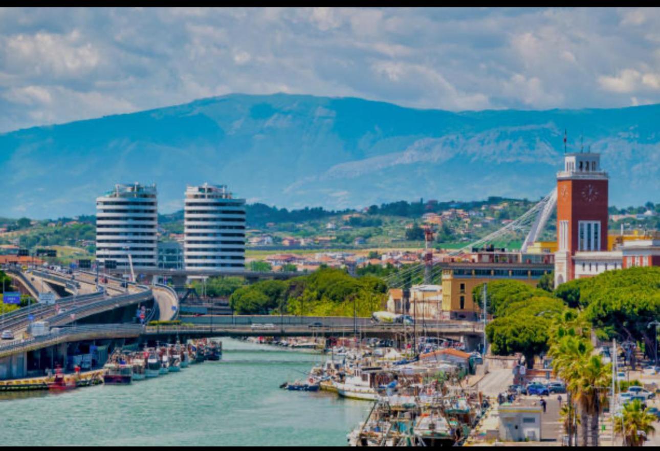 Residenze 'Il Conte' Hotel Pescara Bagian luar foto