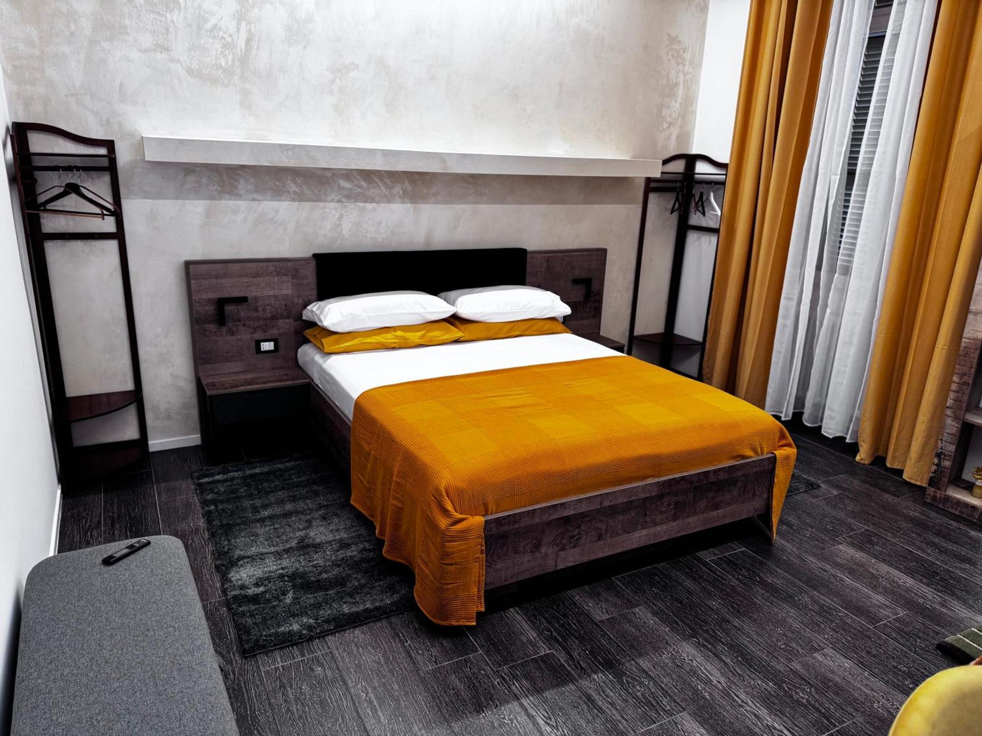 Residenze 'Il Conte' Hotel Pescara Bagian luar foto